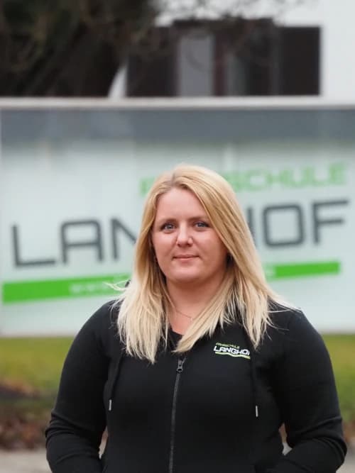 Laura Fleckenstein — Fahrlehrerin